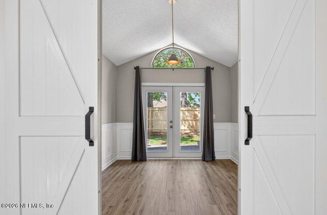 10204 LONE STAR Road, Jacksonville, FL 32225