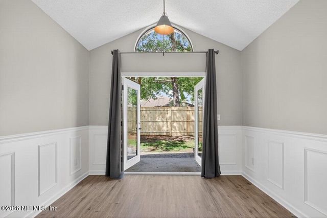 10204 LONE STAR Road, Jacksonville, FL 32225