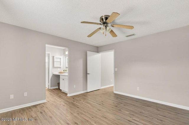 10204 LONE STAR Road, Jacksonville, FL 32225