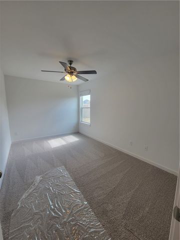 555 Cresswell Drive, Fayetteville, AR 72704