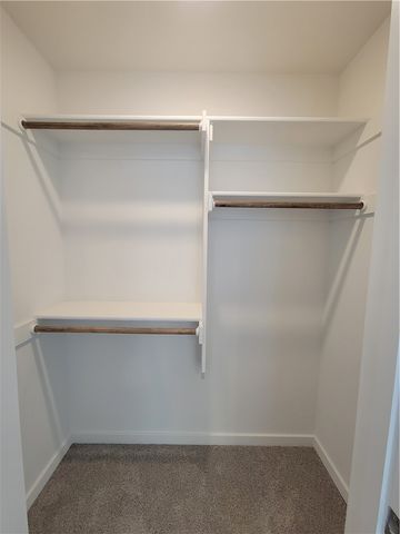 555 Cresswell Drive, Fayetteville, AR 72704