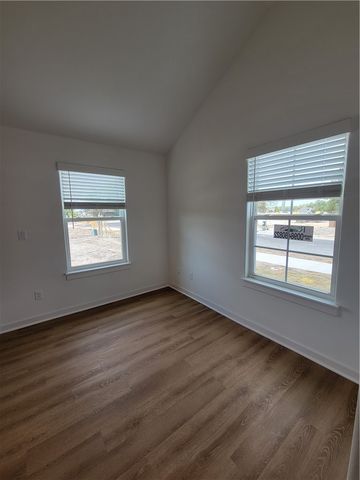 555 Cresswell Drive, Fayetteville, AR 72704