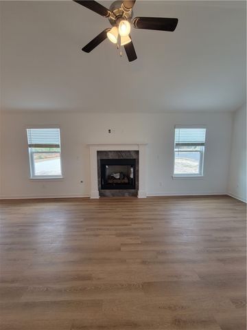 555 Cresswell Drive, Fayetteville, AR 72704