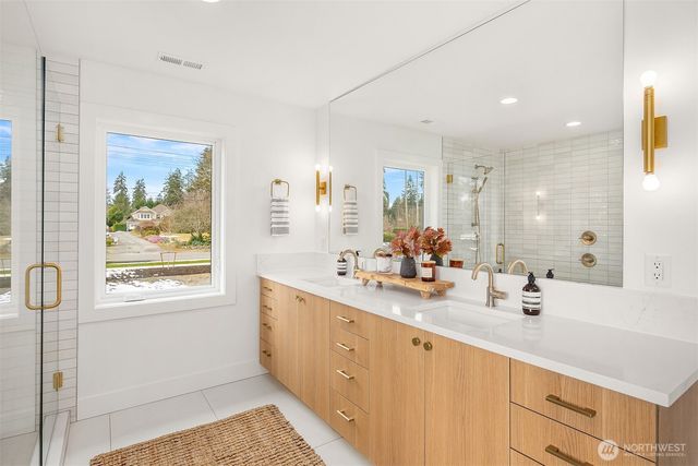 13693 NE 101st Street, Kirkland, WA 98033