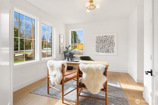 13693 NE 101st Street, Kirkland, WA 98033