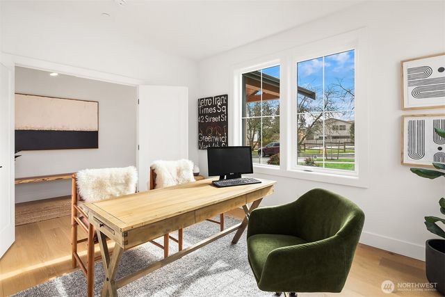 13693 NE 101st Street, Kirkland, WA 98033