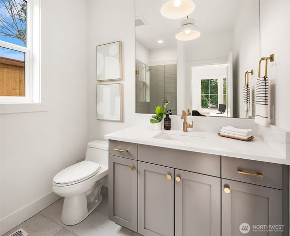 13693 NE 101st Street, Kirkland, WA 98033