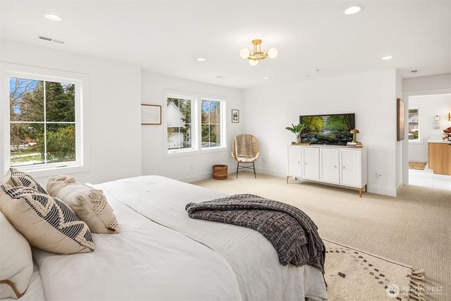 13693 NE 101st Street, Kirkland, WA 98033