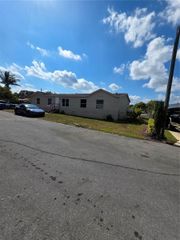 19800 SW 180 Ave, Miami, FL 33187