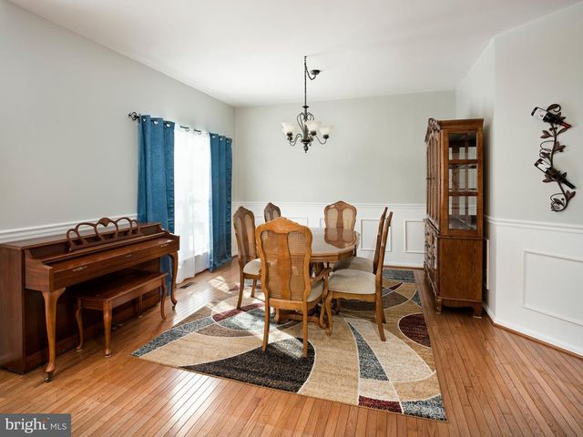 56 REDCEDAR CIR, Collegeville, PA 19426