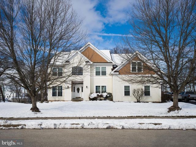 56 REDCEDAR CIR, Collegeville, PA 19426