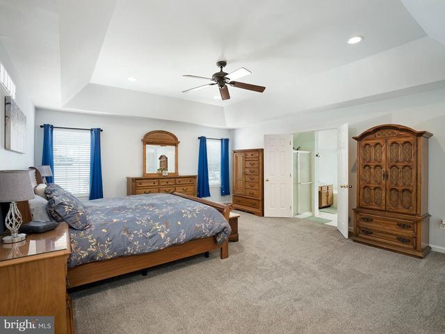 56 REDCEDAR CIR, Collegeville, PA 19426