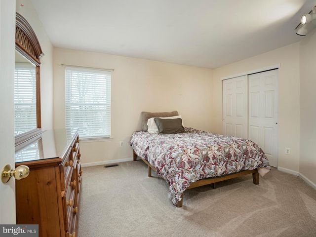 56 REDCEDAR CIR, Collegeville, PA 19426