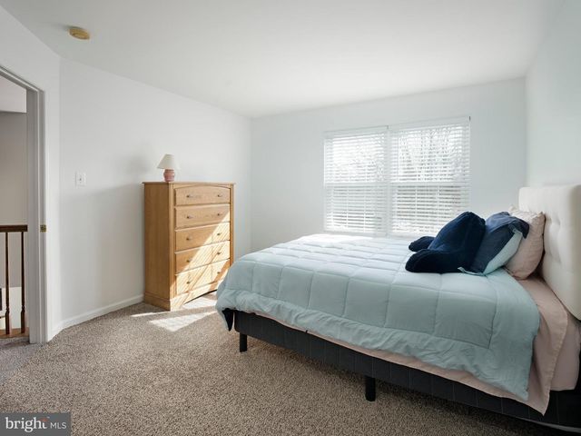 56 REDCEDAR CIR, Collegeville, PA 19426