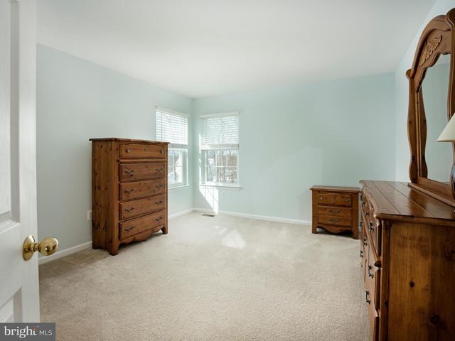 56 REDCEDAR CIR, Collegeville, PA 19426