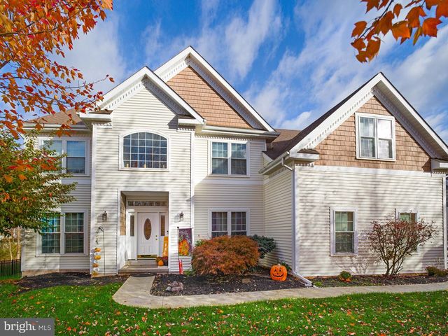 56 REDCEDAR CIR, Collegeville, PA 19426