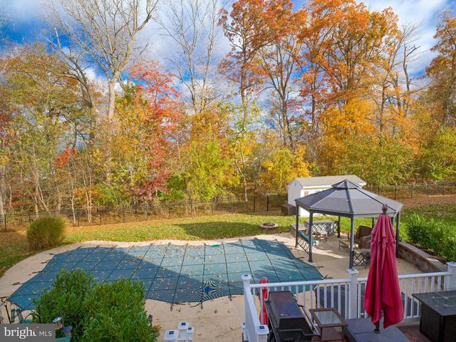 56 REDCEDAR CIR, Collegeville, PA 19426