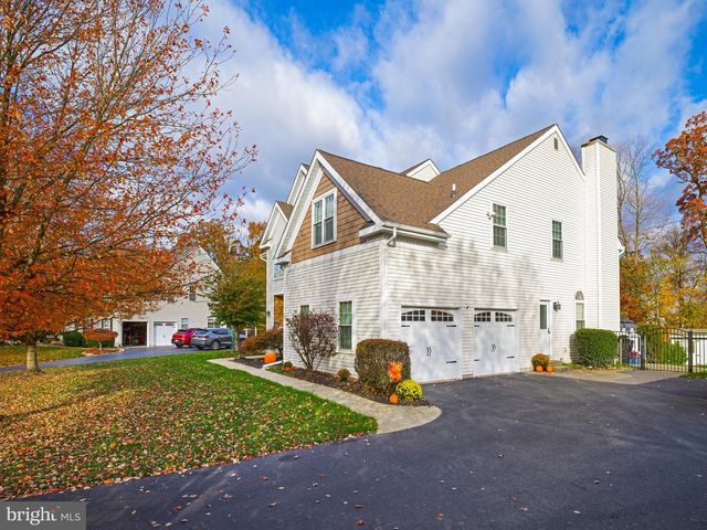 56 REDCEDAR CIR, Collegeville, PA 19426