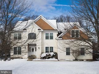 56 REDCEDAR CIR, Collegeville, PA 19426
