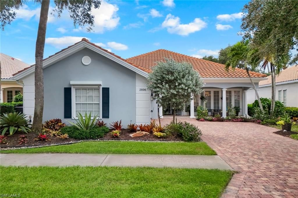 2896 Hatteras WAY, NAPLES, FL 34119 — photo 2
