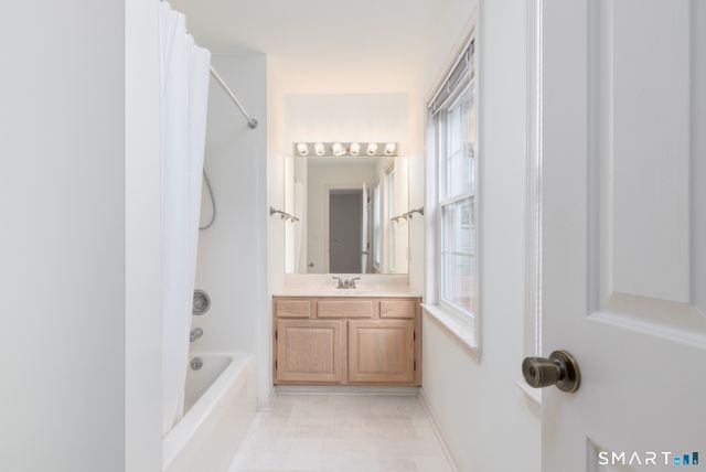 301 Winslow Drive 301, Watertown, CT 06795