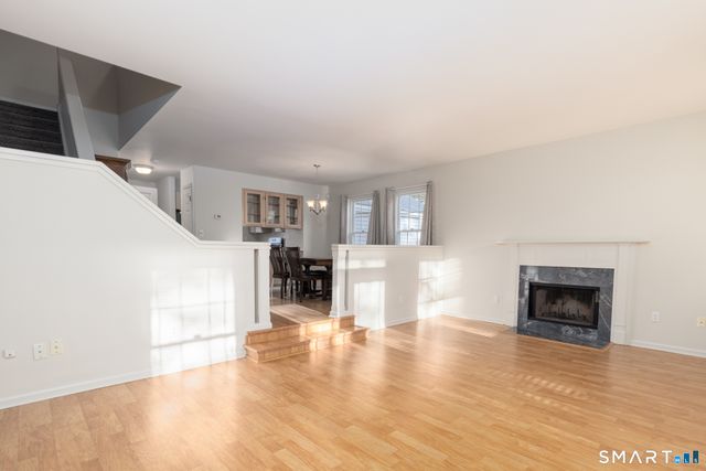 301 Winslow Drive 301, Watertown, CT 06795