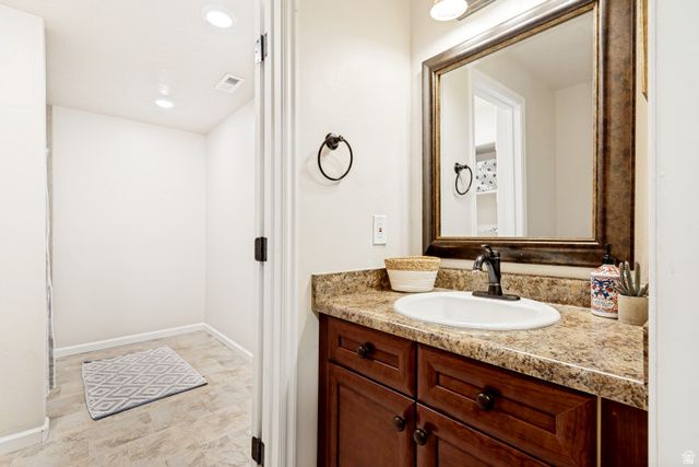 10398 S STURGEON DR, South Jordan, UT 84009
