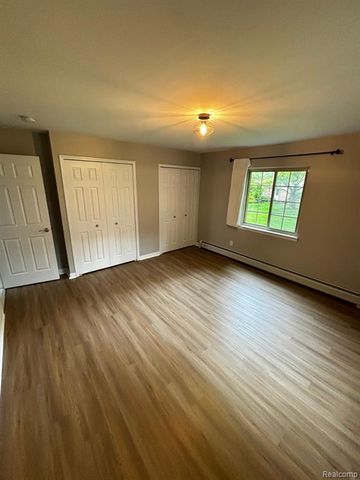 454 Romeo Road 215, Rochester, MI 48307