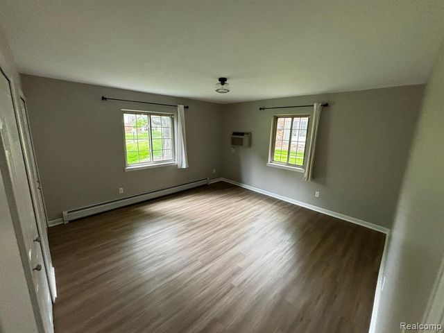 454 Romeo Road 215, Rochester, MI 48307