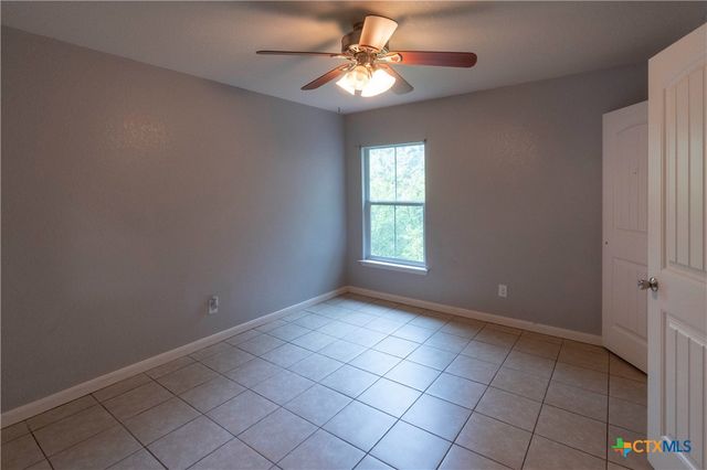 1015 Twin Deer Lane, Canyon Lake, TX 78133