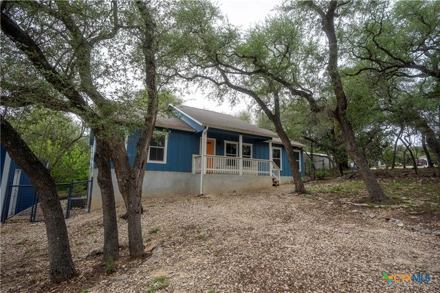 1015 Twin Deer Lane, Canyon Lake, TX 78133
