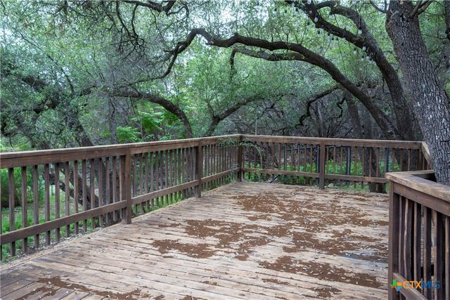 1015 Twin Deer Lane, Canyon Lake, TX 78133