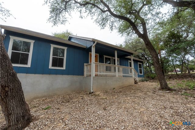 1015 Twin Deer Lane, Canyon Lake, TX 78133