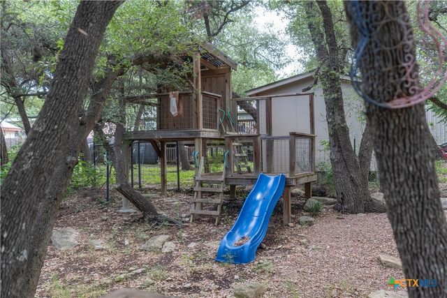 1015 Twin Deer Lane, Canyon Lake, TX 78133