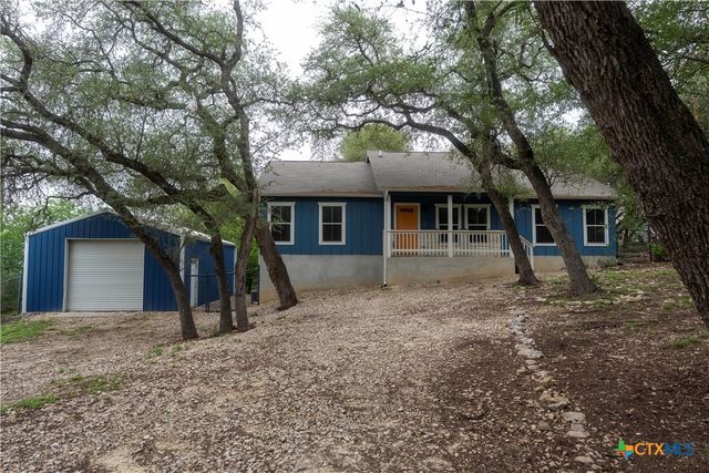 1015 Twin Deer Lane, Canyon Lake, TX 78133