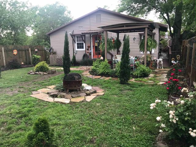 219 S 1st Street, Augusta, AR 72006