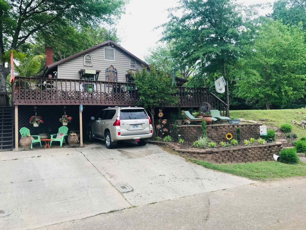 219 S 1st Street, Augusta, AR 72006