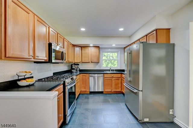 1986 Holland Brook Rd, Branchburg Twp., NJ 08876