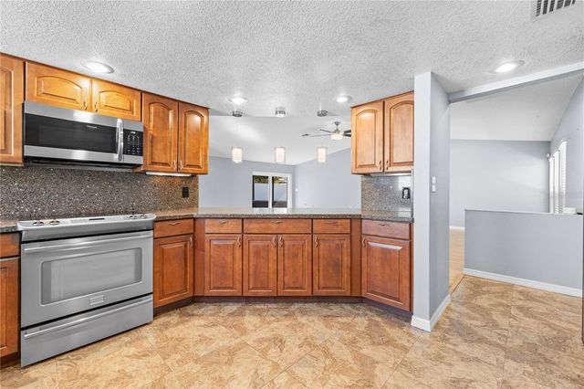 9407 LAURA ANNE DRIVE, Seminole, FL 33776