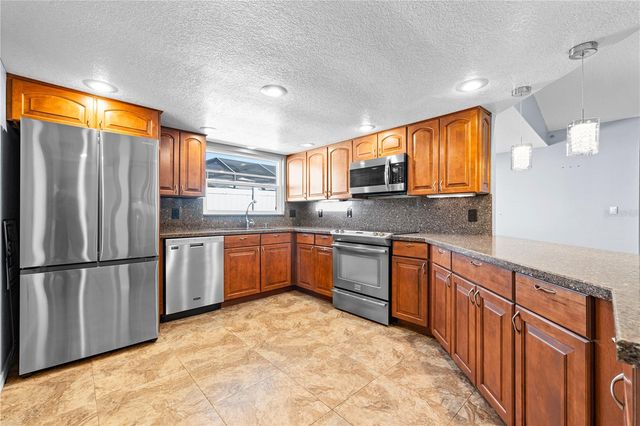 9407 LAURA ANNE DRIVE, Seminole, FL 33776