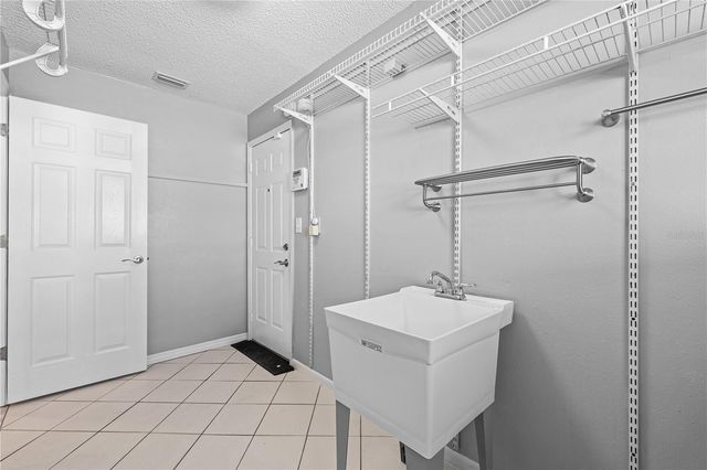 9407 LAURA ANNE DRIVE, Seminole, FL 33776