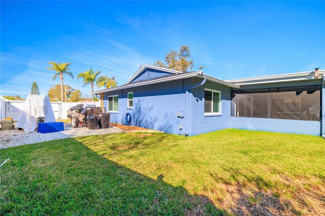 9407 LAURA ANNE DRIVE, Seminole, FL 33776