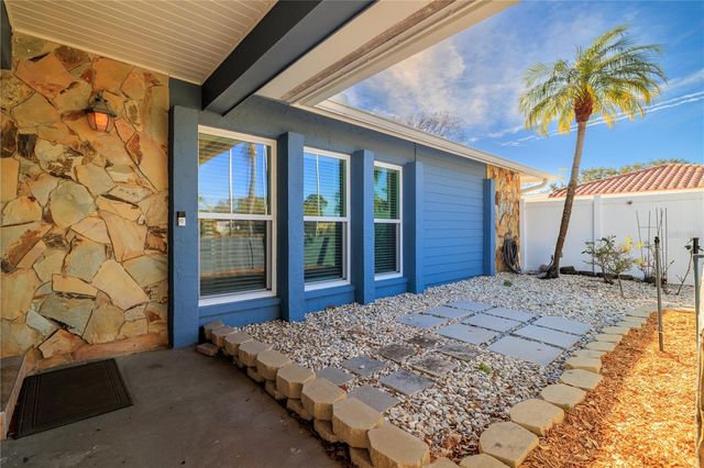 9407 LAURA ANNE DRIVE, Seminole, FL 33776