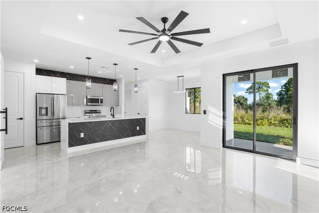 641 Camilla ST E, Lehigh Acres, FL 33974