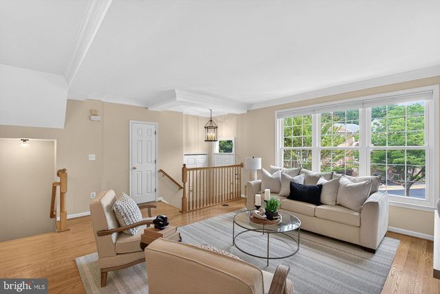 7412 GILLINGHAM ROW, Alexandria, VA 22315