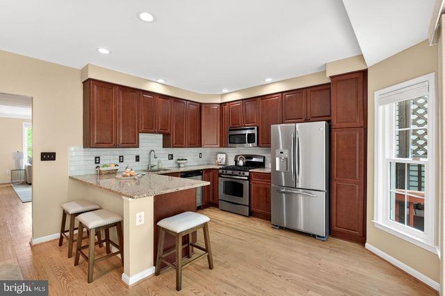 7412 GILLINGHAM ROW, Alexandria, VA 22315