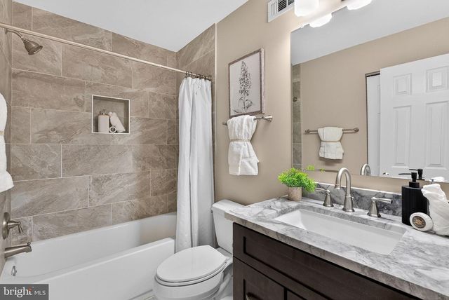 7412 GILLINGHAM ROW, Alexandria, VA 22315