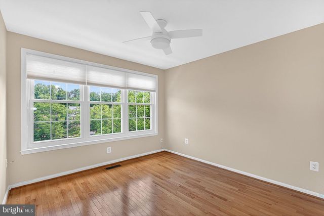 7412 GILLINGHAM ROW, Alexandria, VA 22315