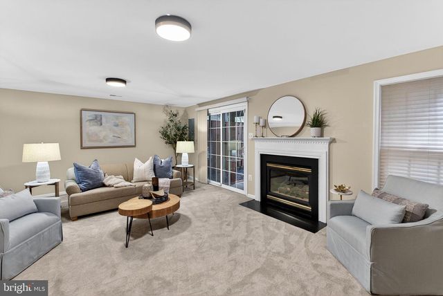 7412 GILLINGHAM ROW, Alexandria, VA 22315