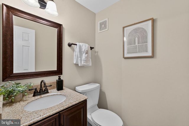 7412 GILLINGHAM ROW, Alexandria, VA 22315
